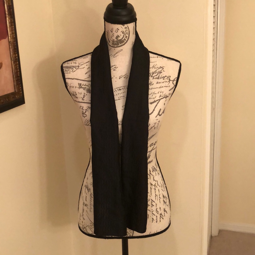 Black scarf